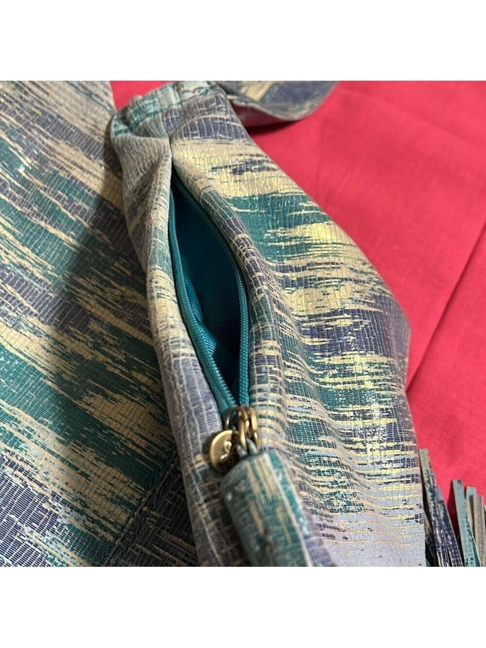 HOBO Gardner Cracked Glass Bag. 100% leather. Turquoise, aqua, metallic tones - Picture 5 of 12